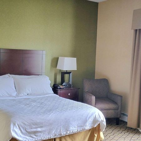 Wingate By Wyndham Kittanning Hotel Екстериор снимка