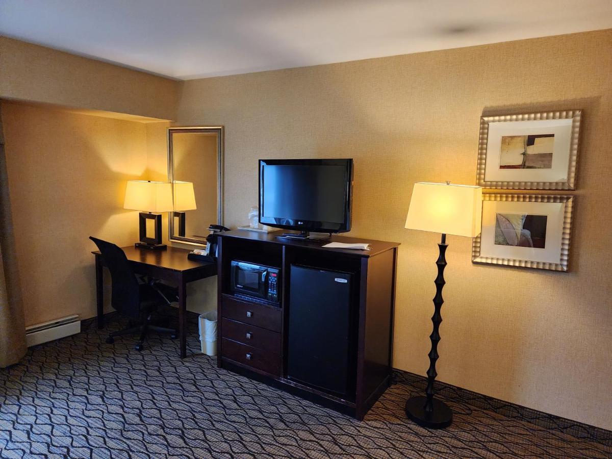 Wingate By Wyndham Kittanning Hotel Екстериор снимка